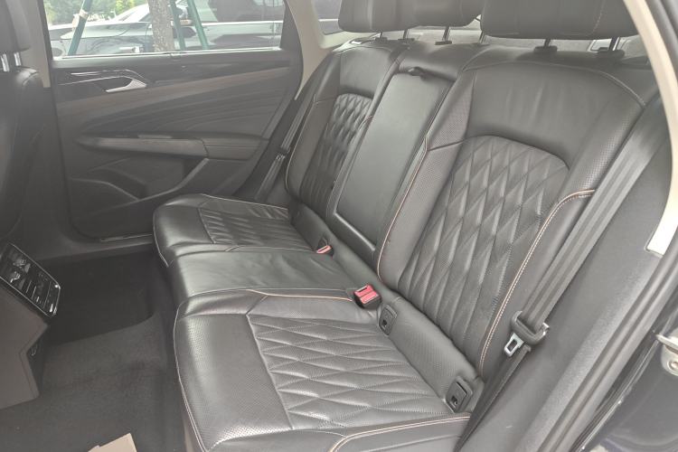 Used Volkswagen Passat New Energy 2020 430 PHEV Hybrid Luxury Edition China VI Standard Left Rear Seat