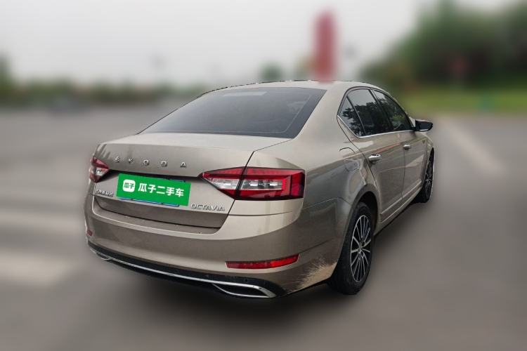 Used Skoda Octavia 2019 1.5L Automatic Smart Drive Luxury Edition China VI Standard Rear Right 45 Deg
