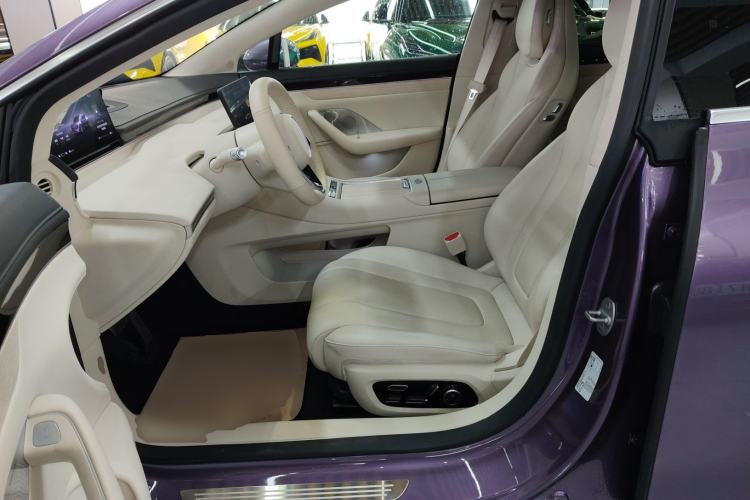 Used Hima Luxeed S7 2025 785 km Ultra