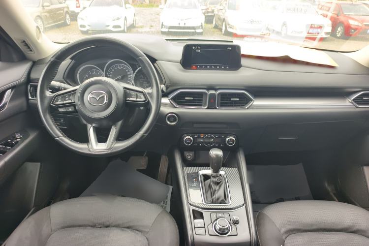 Used Mazda CX-5 2017 2.0L Automatic 2WD ZhiShang Trim China V Standard Center Console