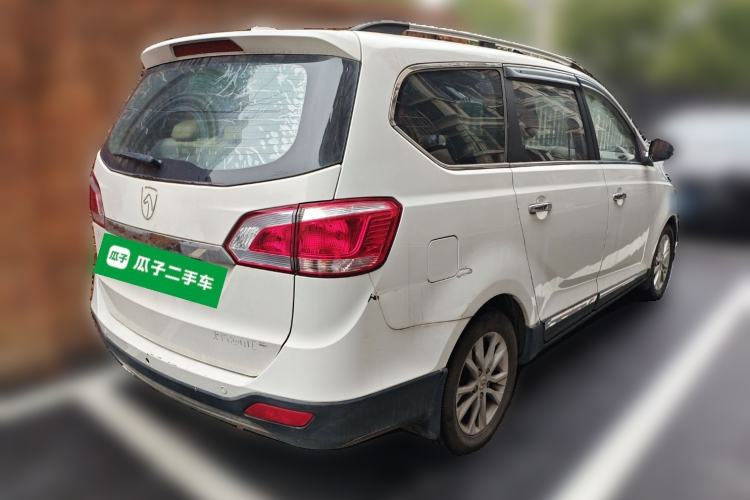 Used Baojun 730 2014 1.5L manual luxury trim 7 seats
