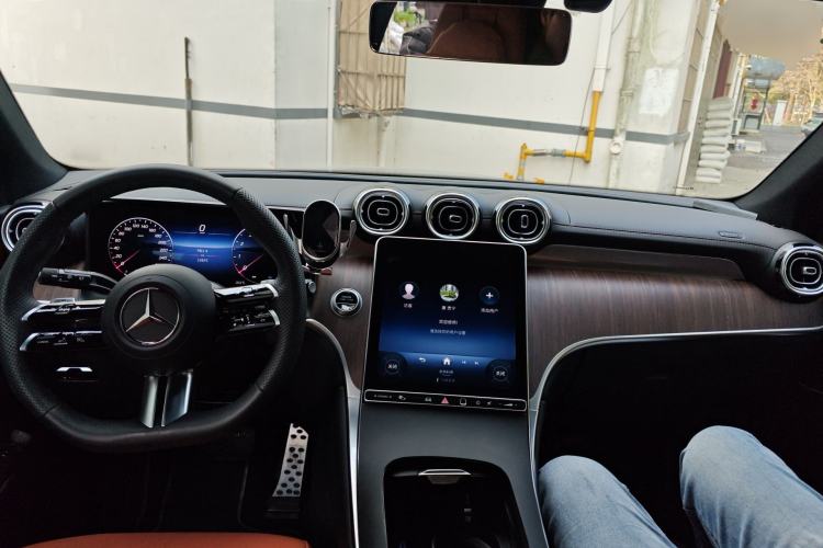 Used Mercedes-Benz GLC 2025 Refreshed GLC 300 L 4MATIC Dynamic Version 5 Seats
