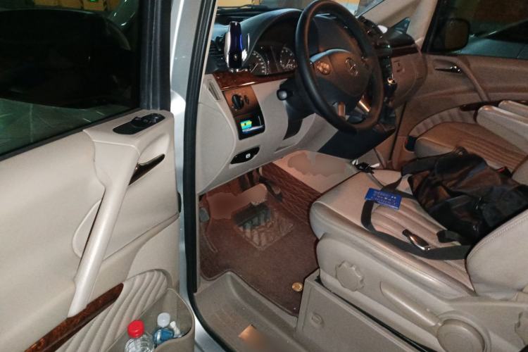 Used Mercedes-Benz Viano 2013 3.0L Hospitality Edition Driver Seat