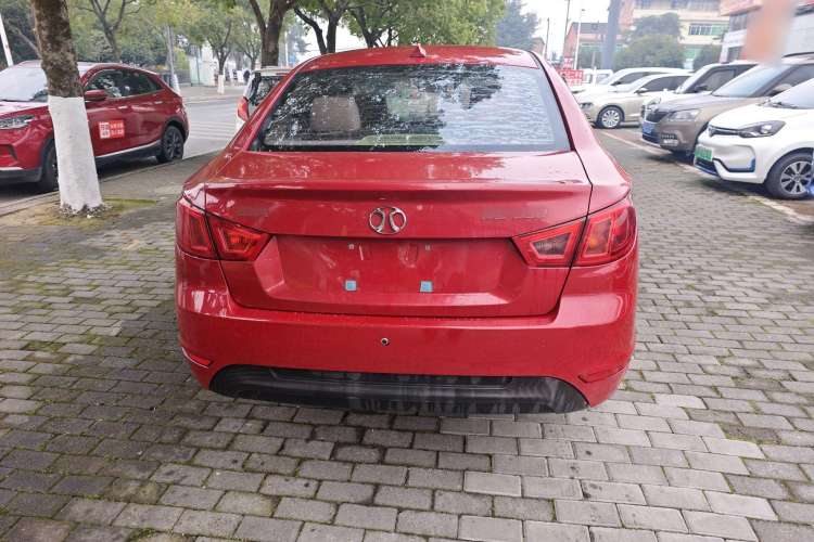 Used BAIC Senova D50 2014 1.5L manual standard version
