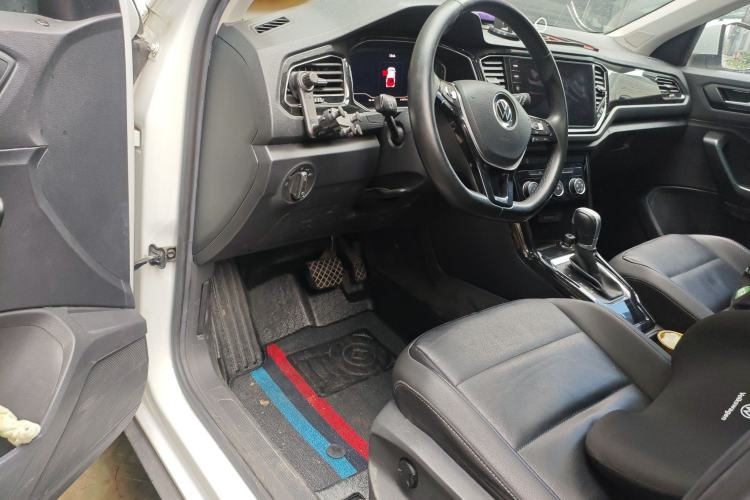 Used Volkswagen T-ROC 2022 280TSI DSG Two-Wheel Drive Elite PLUS Driver Seat