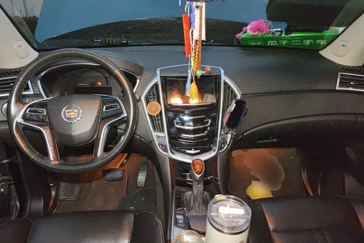 Used Cadillac SRX 2015 3.0L Elite Model Center Console