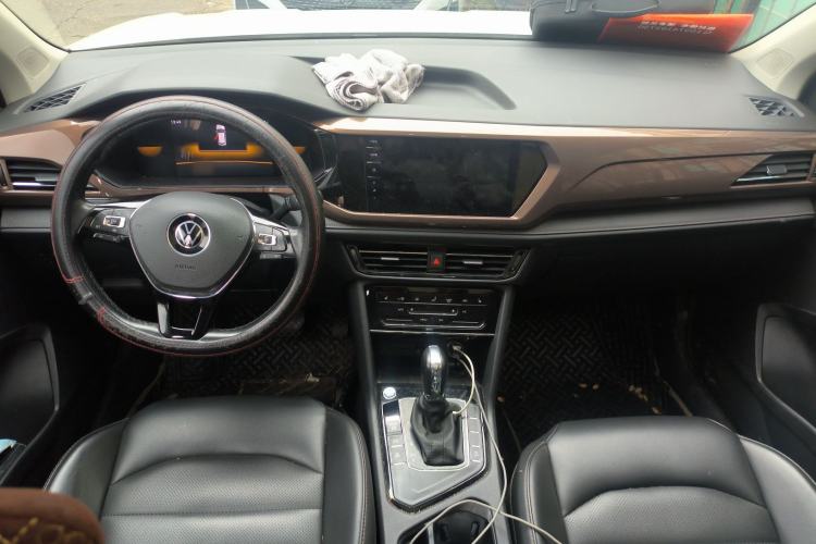 Used Volkswagen Tharu 2022 280TSI Two-Wheel-Drive Luxury Edition Center Console