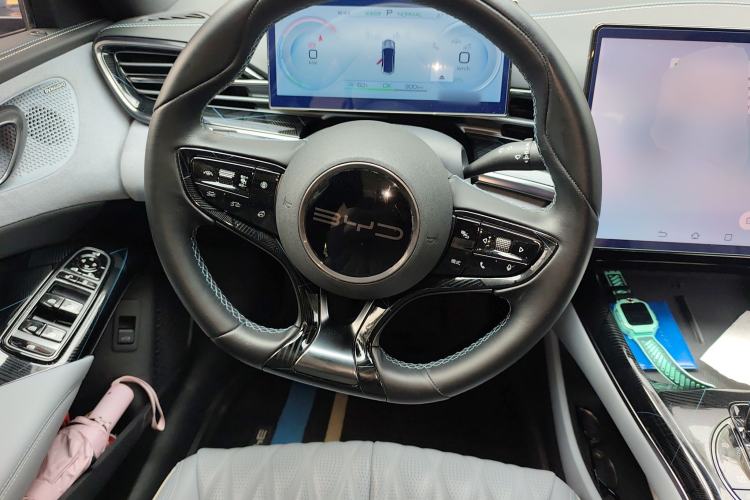 Used BYD Seal 2022 550 km Standard Range Rear-Wheel Drive Prestige Version