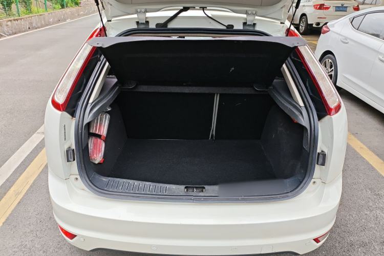 Used Ford Focus 2013 Hatchback Classic 1.8L Manual Base Model