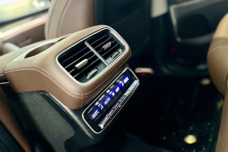 Used Mercedes-Benz GLE 2024 Refreshed GLE 350 4MATIC Stylish Edition
