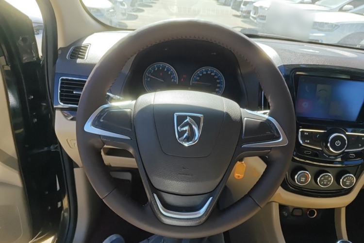 Used Baojun 730 2014 1.5L manual Comfort ESP version 7 seats