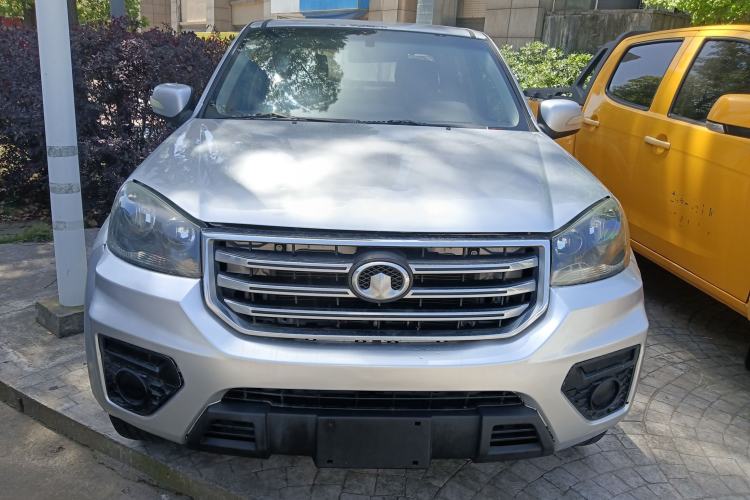 Used Great Wall Wingle 5 2017 2.4L European Version Gasoline Two-Wheel Drive Entry-Level Big Double Cab 4G69S4N Front