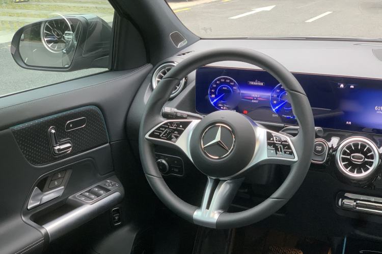 Used Mercedes-Benz EQA 2025 EQA 260
