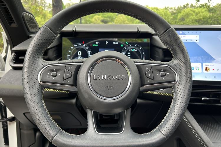 Used Lynk & Co 03 2023 1.5TD DCT JingPro Interior 3