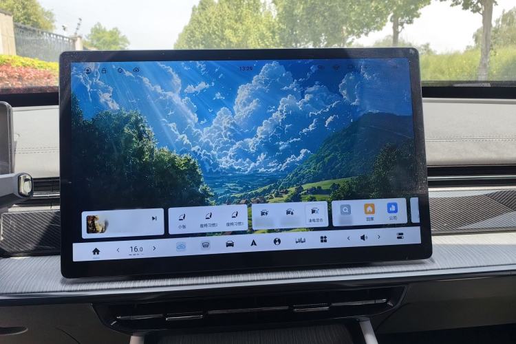 Used Dongfeng eπ eπ007 2024 Range-Extended 200 RuYi Edition Audio And AC Panel