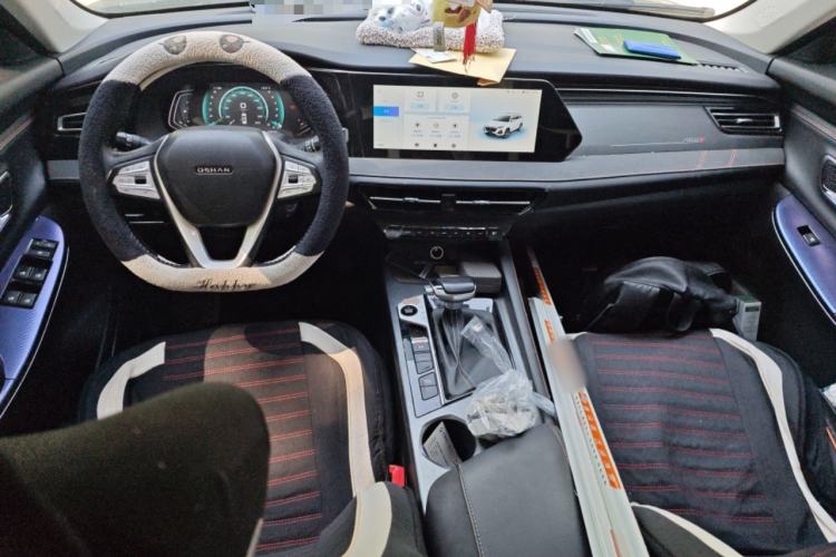 Used CHANGAN OSHAN X7 PLUS 2022 1.5T Blue Whale Edition Automatic Prestige Version
