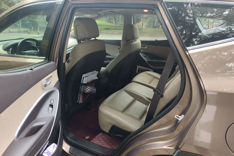 Used Hyundai Santa Fe 2013 2.4L Automatic 4x4 Prestige Edition
