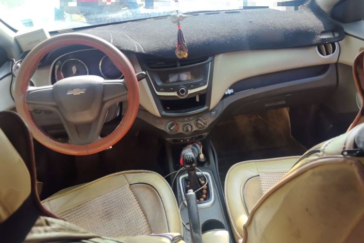 Used Chevrolet Sail 2015 Sail 3 1.3L Manual Ideal Edition Center Console