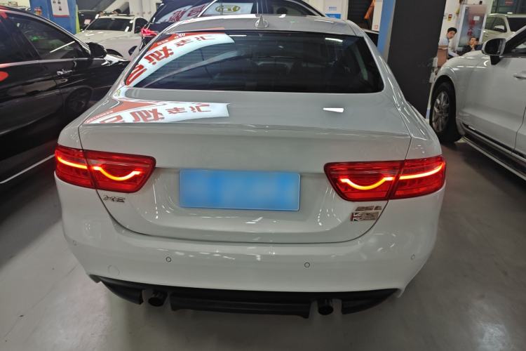 Used Jaguar XE 2015 2.0T 240 PS R-Sport
