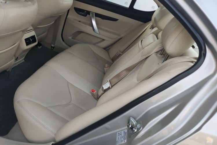 Used Changan Raeton 2014 1.8T Automatic Elite Anniversary Edition China V Standard
