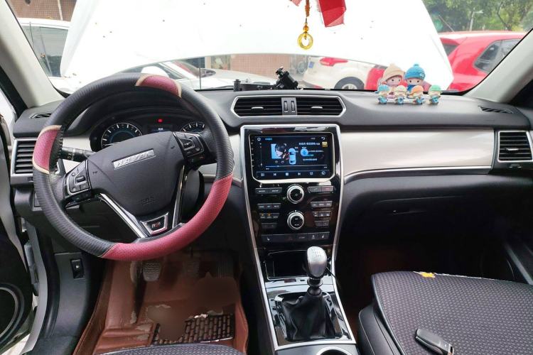Used Haval H2 2016 Red-Label 1.5T Manual Two-Wheel Drive Luxury Model
