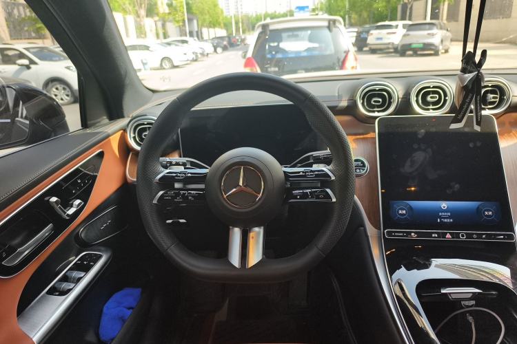 Used Mercedes-Benz GLC 2024 Refreshed GLC 300 L 4MATIC Dynamic Version 5 Seats