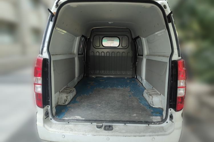 Used Farizon E5 2022 E5L Pure Electric Van with Guoxuan 39.9 kWh Trunk