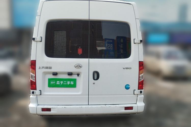 Used SAIC MAXUS Xintu V80 2021 2.0T Manual Classic Aoyuntong Short Wheelbase Mid-Roof 5/6-Seater