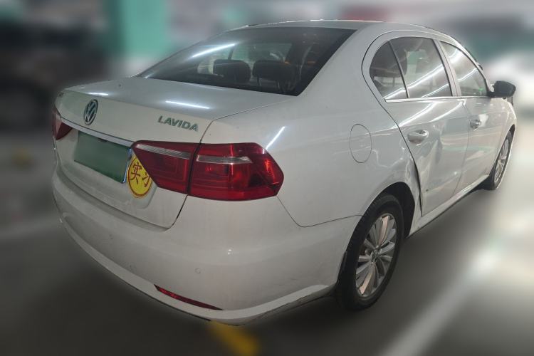 Used Volkswagen Lavida 2013 Revised Version 1.6L Automatic Luxury Edition Rear Right 45 Deg