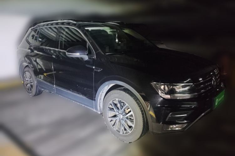 Used Volkswagen Tiguan L 2018 Facelift 330TSI Automatic Two-Wheel Drive Luxury Edition Front Right 45 Deg