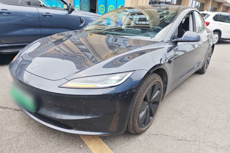 Used Tesla Model 3 2023 Long-Range All-Wheel-Drive Version