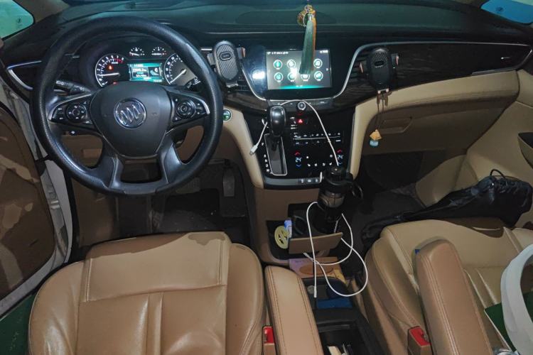 Used Buick GL8 2017 ES 28T Flagship Model China V Standard Center Console