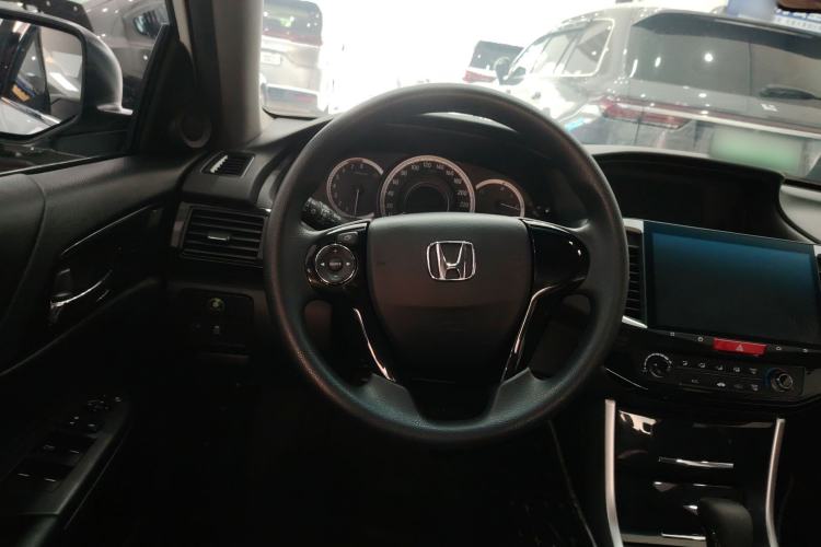 Used Honda Accord 2016 2.0L Comfort Edition
