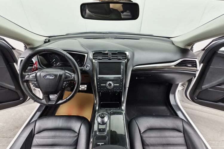 Used Ford Mondeo 2017 Facelifted EcoBoost 180 Fashion Edition Interior 8