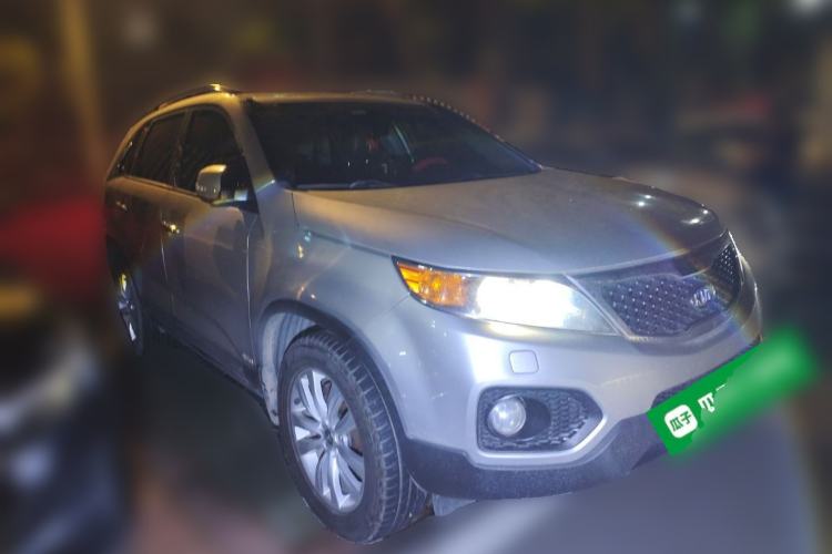 Used Kia Sorento 2009 2.4L Luxury Edition Front Right 45 Deg