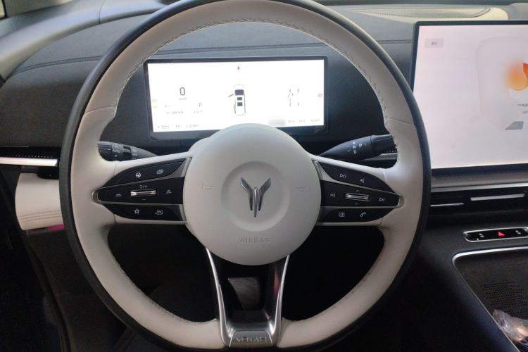 Used VOYAH Dream 2025 PHEV Four-Wheel-Drive Flagship Kunpeng Edition Steering Wheel
