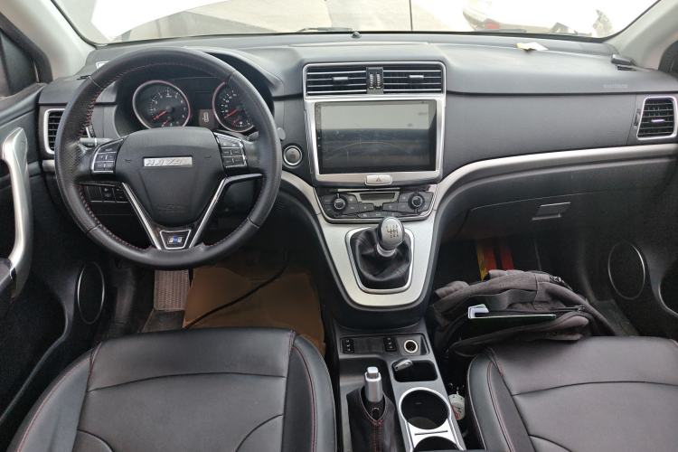 Used Haval H6 2017 Blue Label Sport Edition 1.5T Manual Two-Wheel Drive Elite Model Center Console
