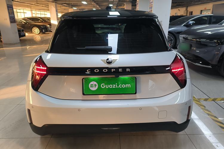 Used MINI Electric MINI COOPER 2025 456km COOPER E Classic Style
