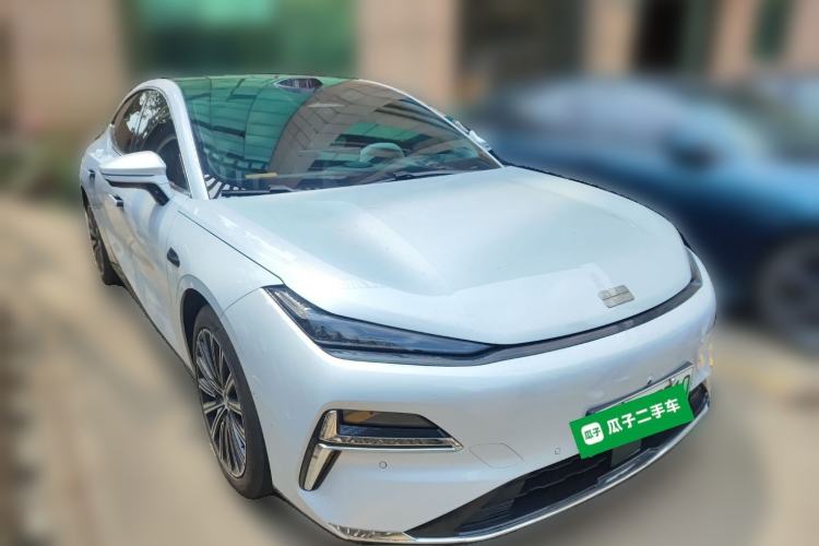 Used Geely Galaxy 8 2025 130km EM-P Starship Edition Front Right 45 Deg