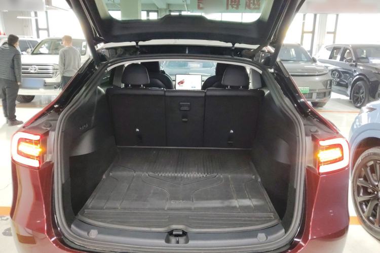 Used Tesla Model Y 2021 Long-Range All-Wheel-Drive Version
