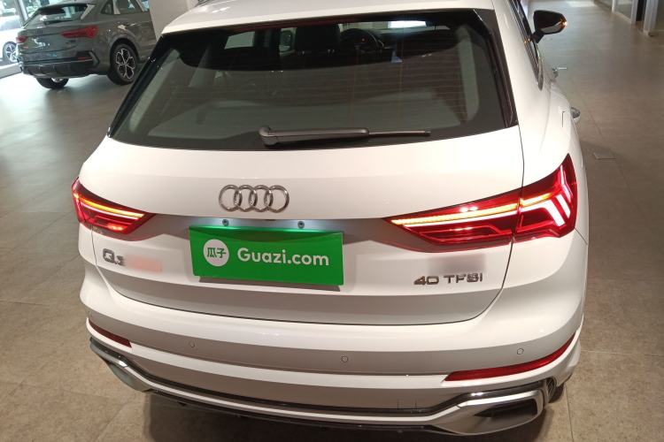 Used Audi Q3 2024 40 TFSI Fashion Dynamic Model
