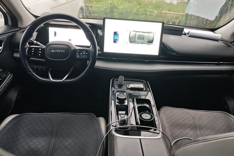 Used AION S Plus 2023 70 Enjoy Edition Lithium Iron Phosphate Center Console