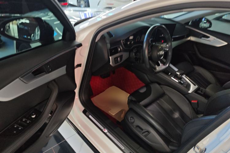 Used Audi A4L 2020 40 TFSI Luxury Dynamic Model
