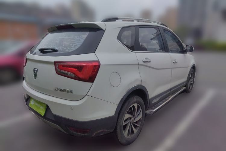 Used Baojun 560 2015 1.8L manual luxury version
