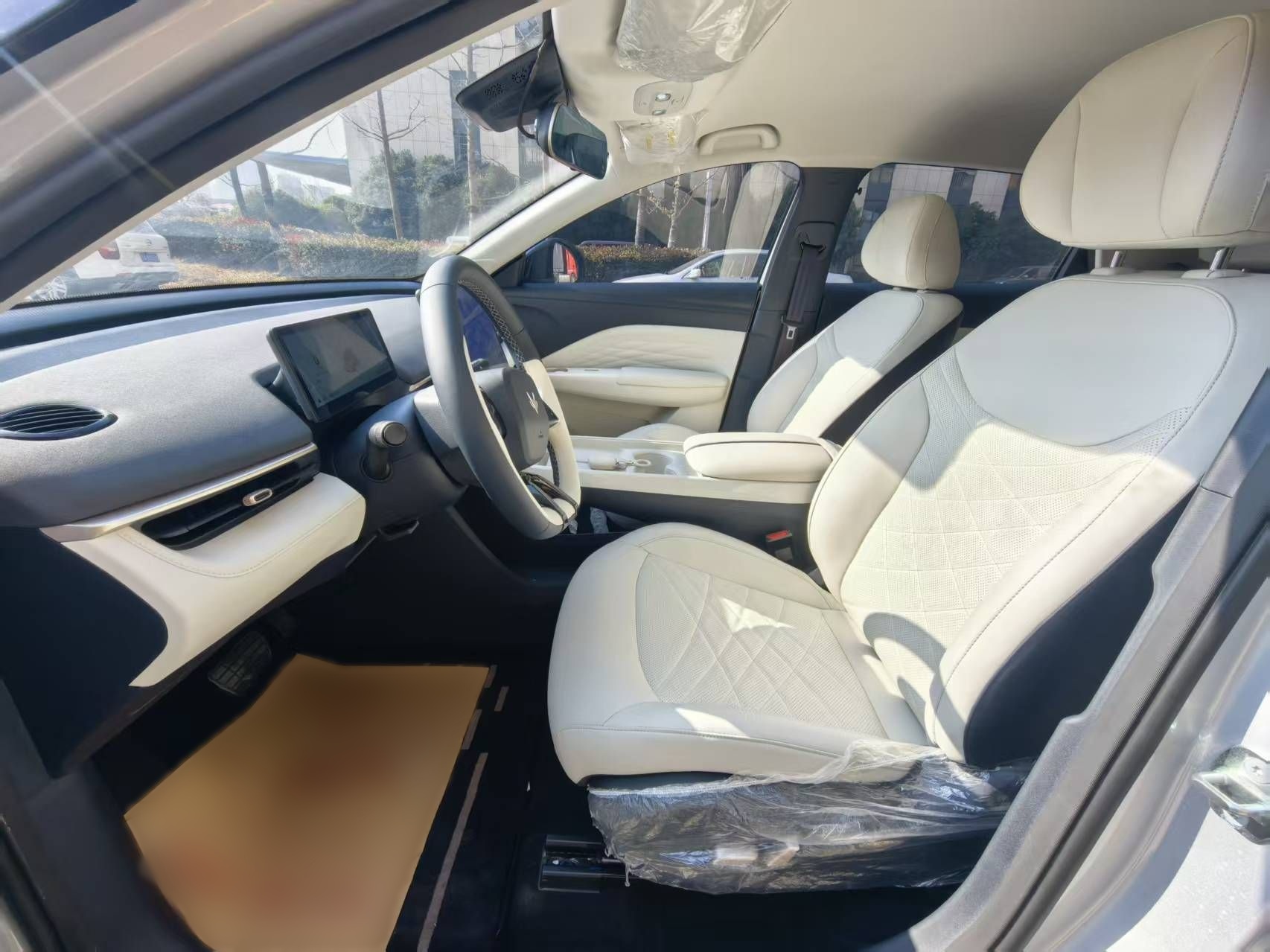 Переднее сиденье в автомобиле