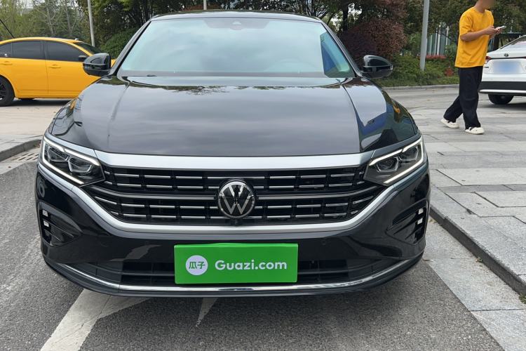 Used Volkswagen Passat 2023 Facelift 330TSI Luxury Edition