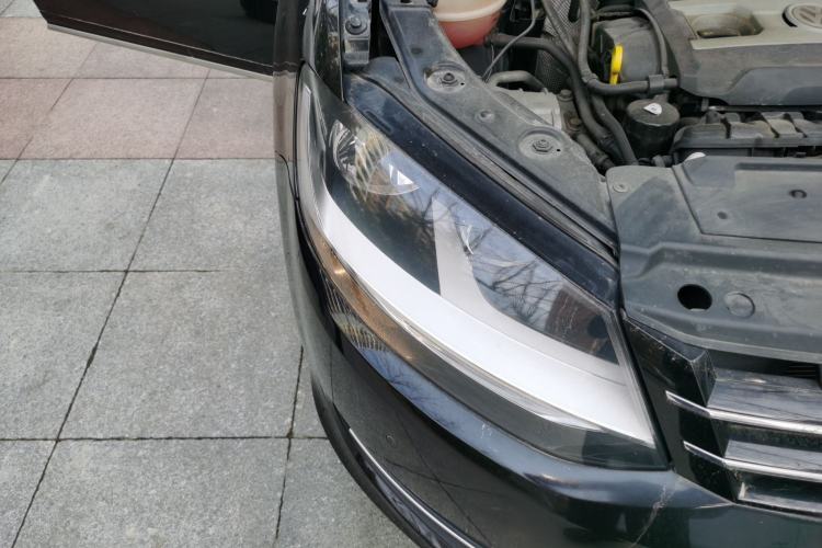 Used Volkswagen Sharan 2014 2.0 TSI Standard Model Right Front Headlight