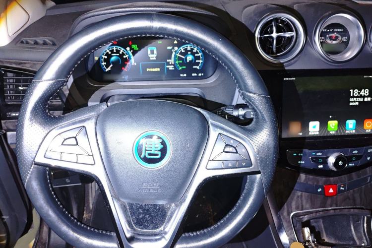 Used BYD Tang New Energy 2017 2.0T All-Wheel Drive Hyatt Model
