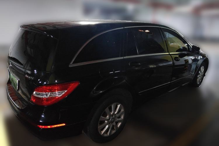 Used Mercedes-Benz R-Class 2017 R 320 4MATIC Business Edition Prestige Model
