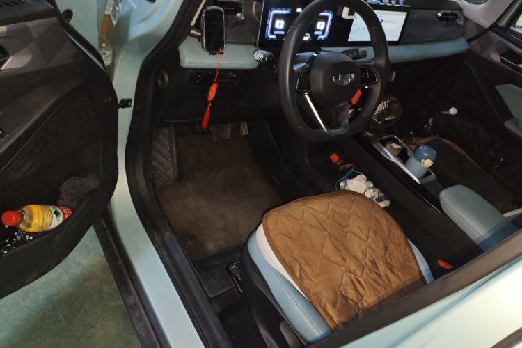 Used Geometry E Firefly 2024 301km Starlight
